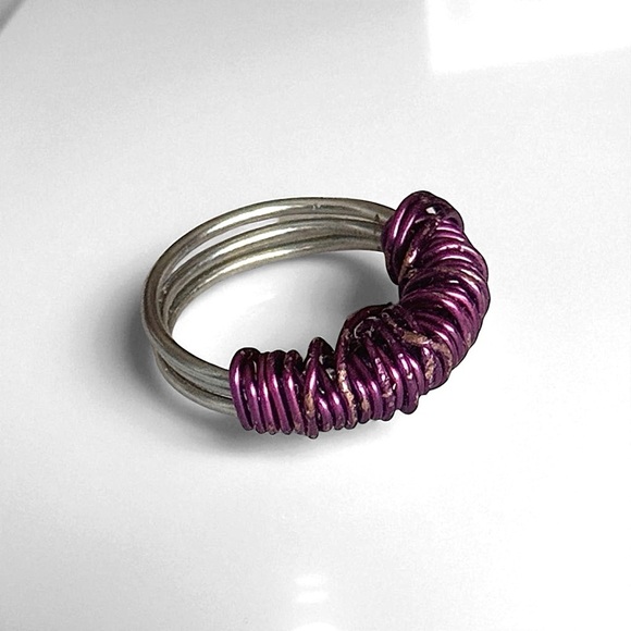 5 For $25💫Silver and Purple Coiled Wire Ring - Picture 4 of 5